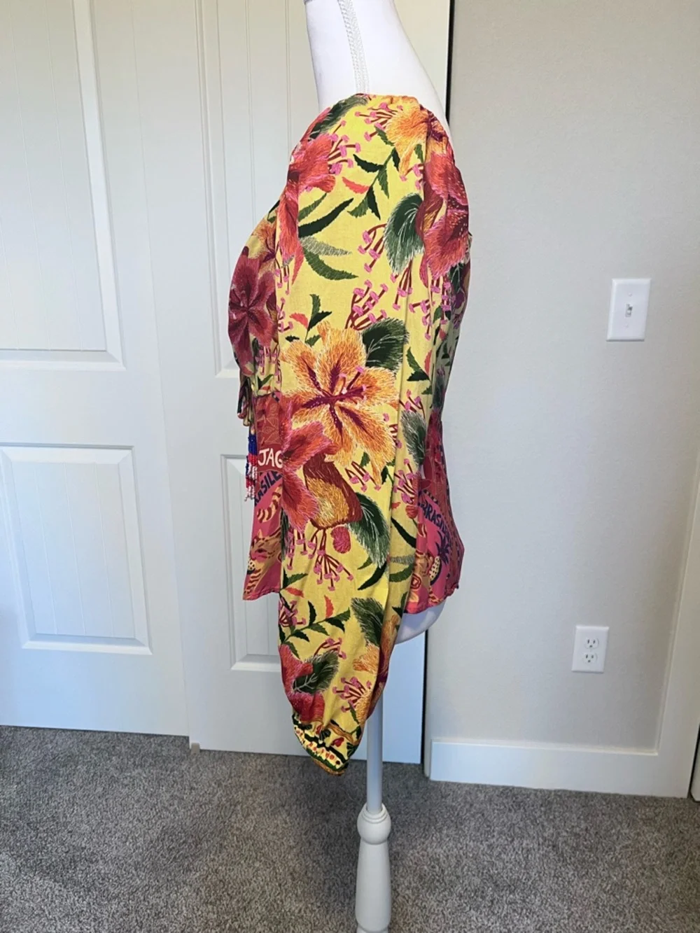 Farm Rio Printed Puff-Sleeved Blouse Beaded Tassels Back Zipper Sz Medium